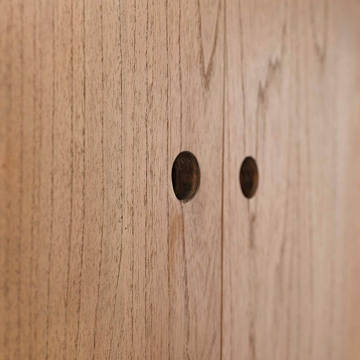 Armoire 2 portes et 2 tiroirs en bois massif ESMEE naturel, BERAH GETAH