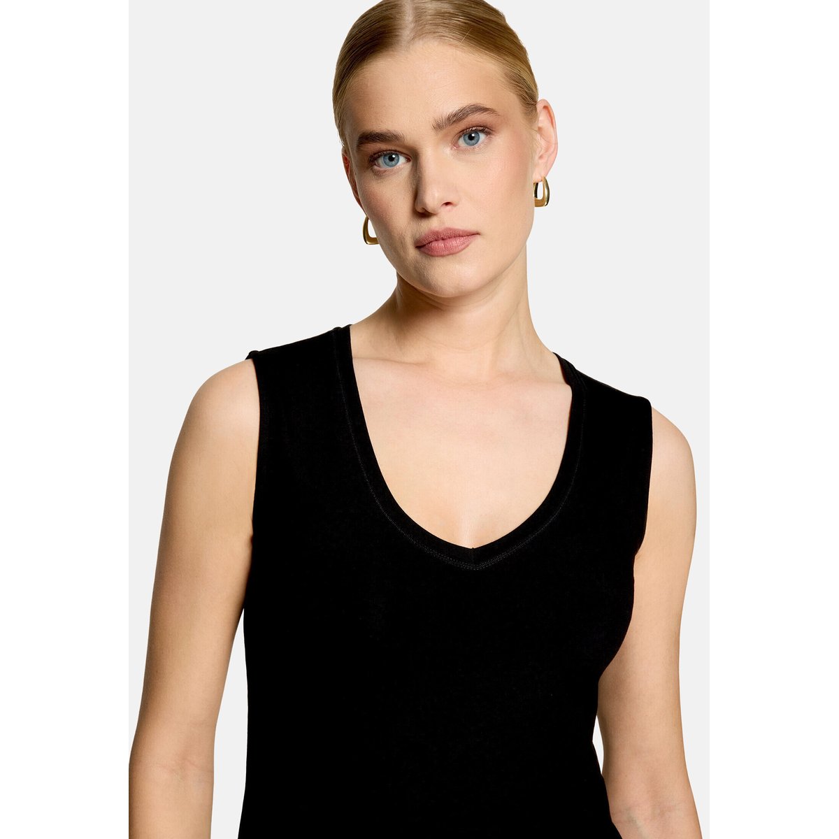 T-shirt basique à encolure en v black beauty, ZERO
