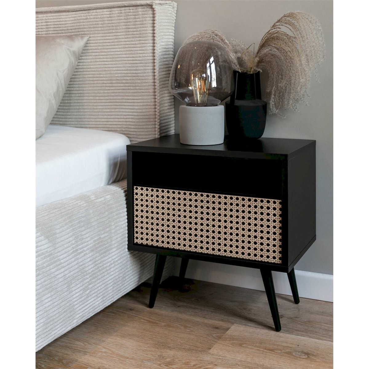 Table de chevet cannage collection BELLO noir avec décor cannage beige, RECOLLECTION