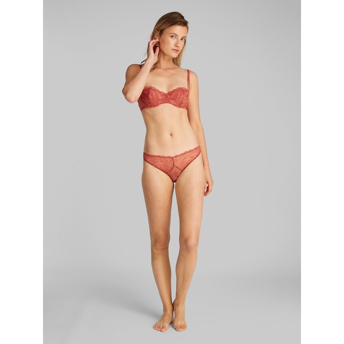 Sensual Stretch Lace Briefs 90009135, CALVIN KLEIN UNDERWEAR