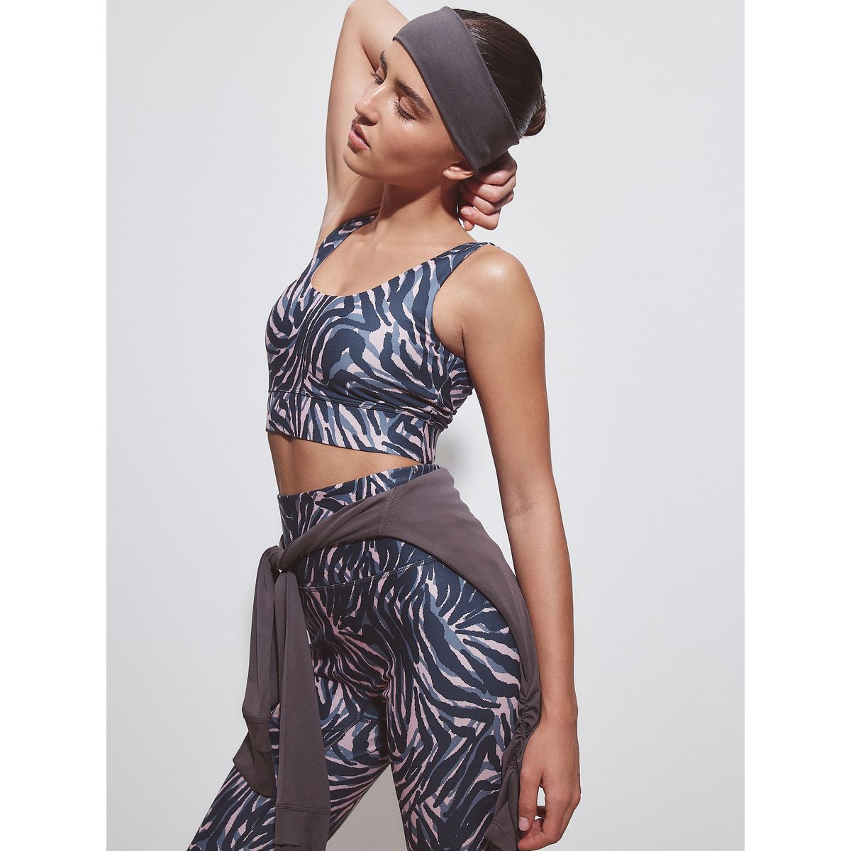 Soutien-gorge sport à décolleté dos imprimé zèbre rose, NEXT
