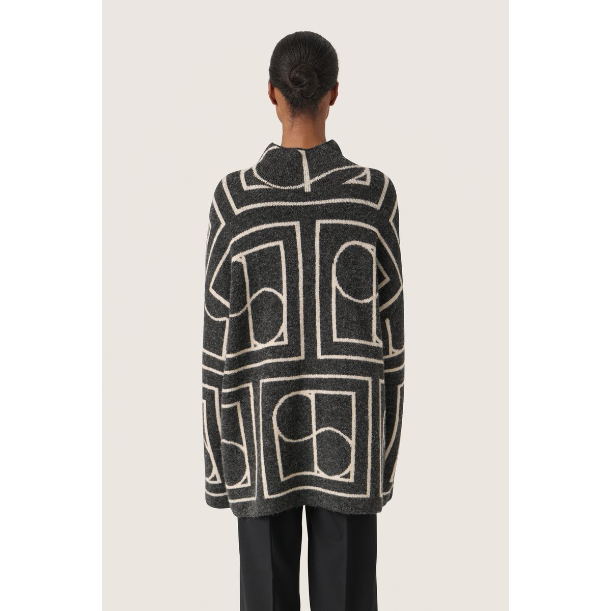 Pullover tricoté noir black w white monogram, SOAKED IN LUXURY