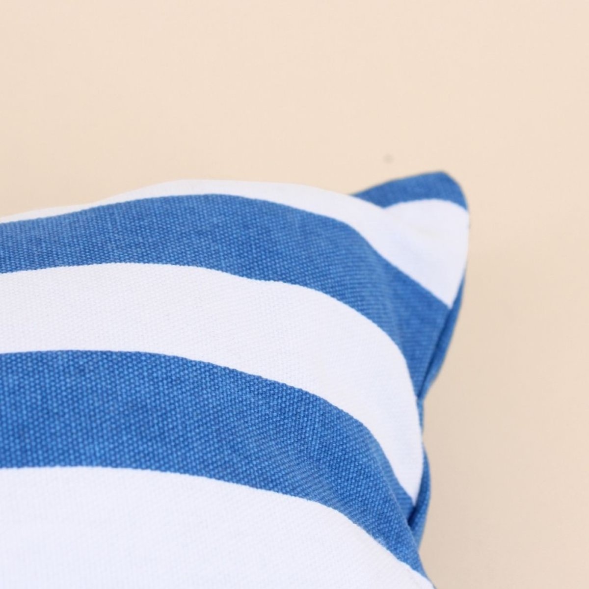 Coussin rayé 30x50cm bleu, ORNAMI