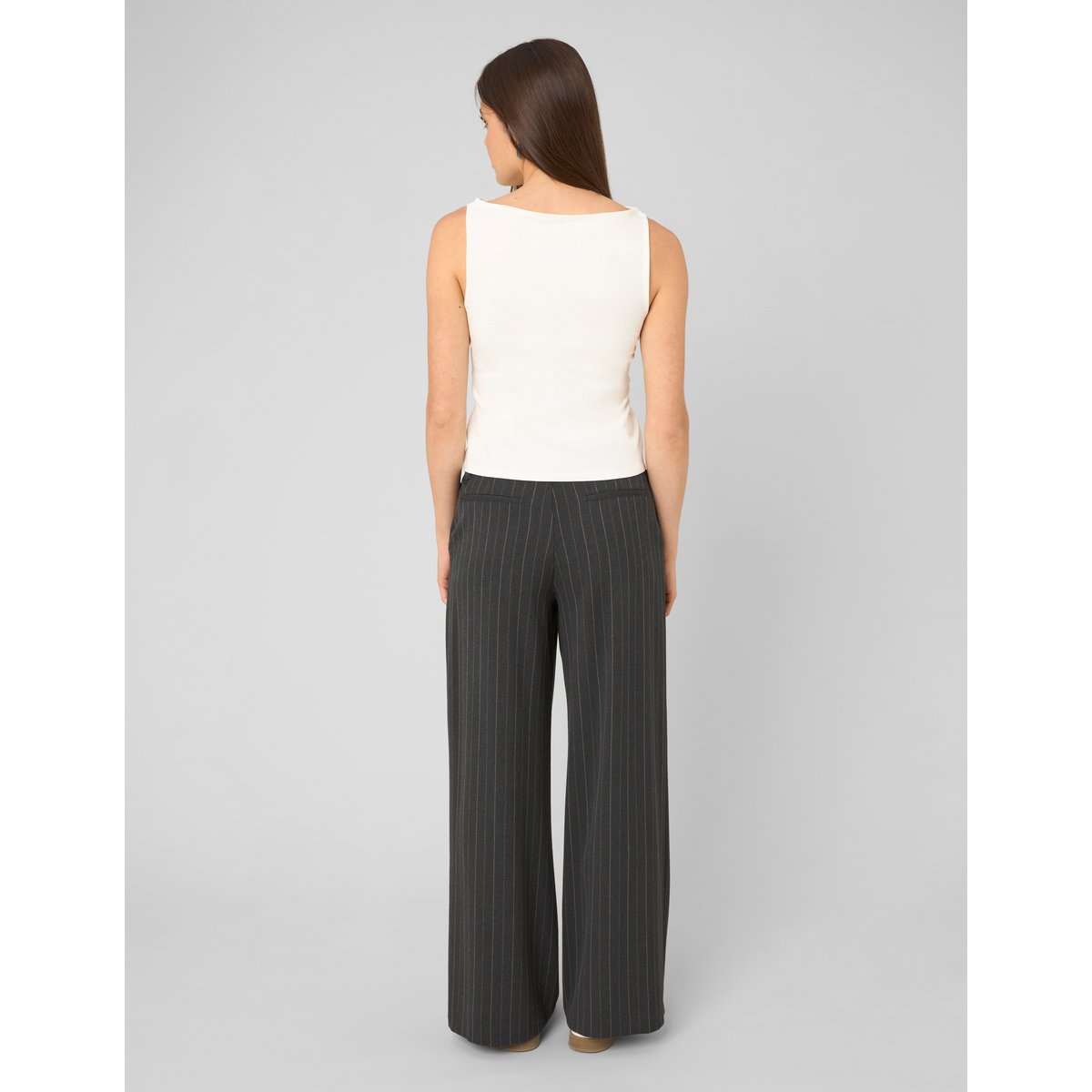 Pantalon en flanelle ceinturé à rayures gris anthracite, BZB