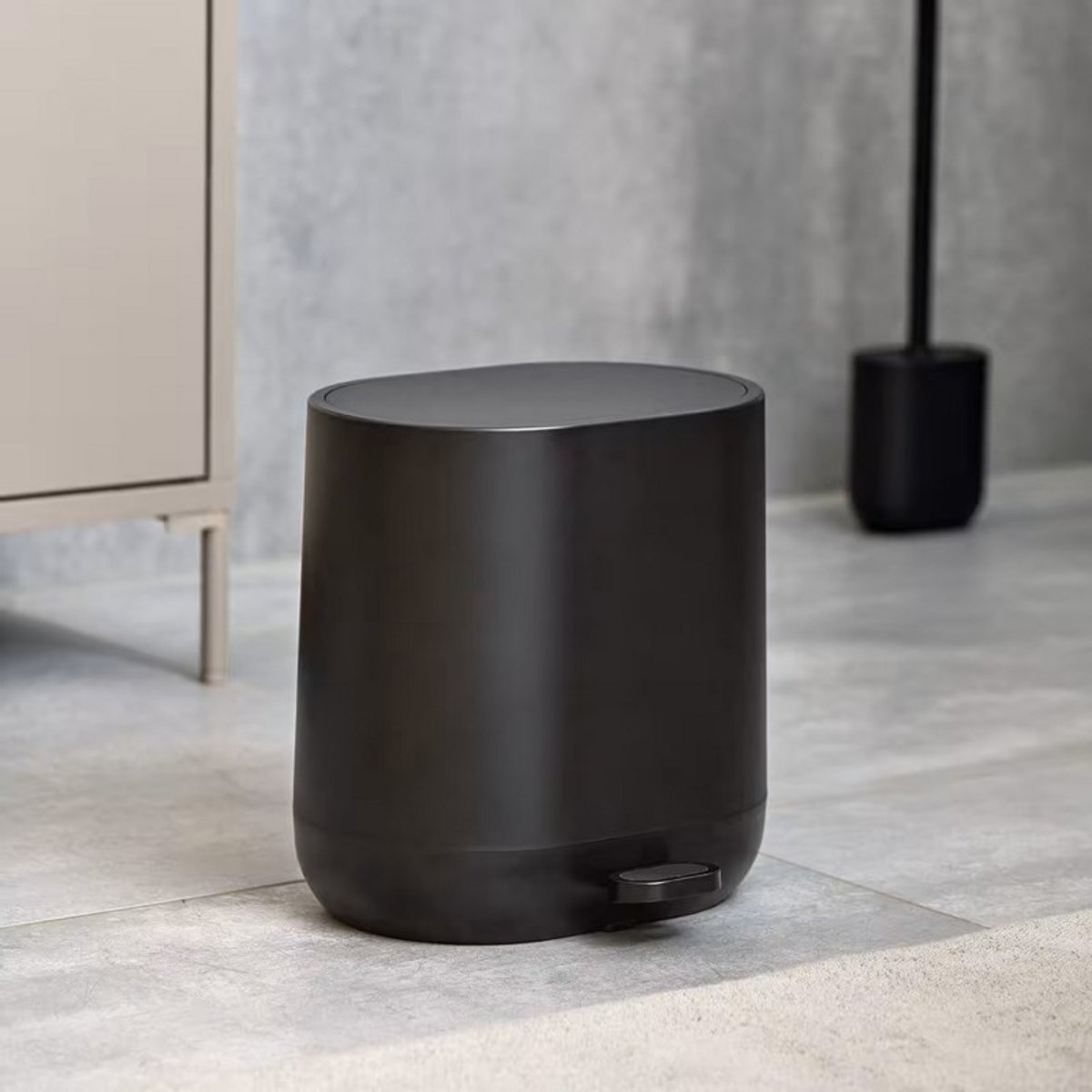 Poubelle de salle de bains à pédale design 6 litres noir, ZELLER PRESENT