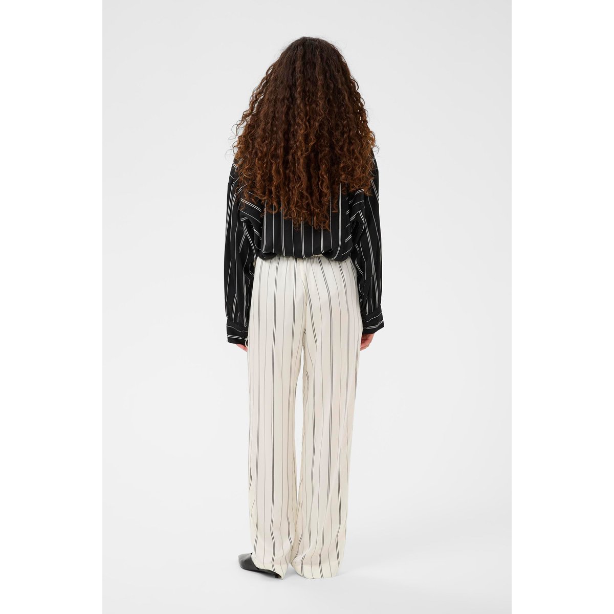 Pantalon Casual blanc noir white w black stripes, SOAKED IN LUXURY