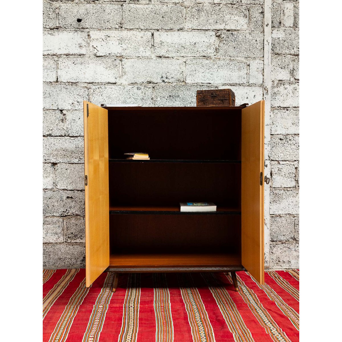 Armoire bicolore Magda N°719 - Bon état marron, DEBONGOUT