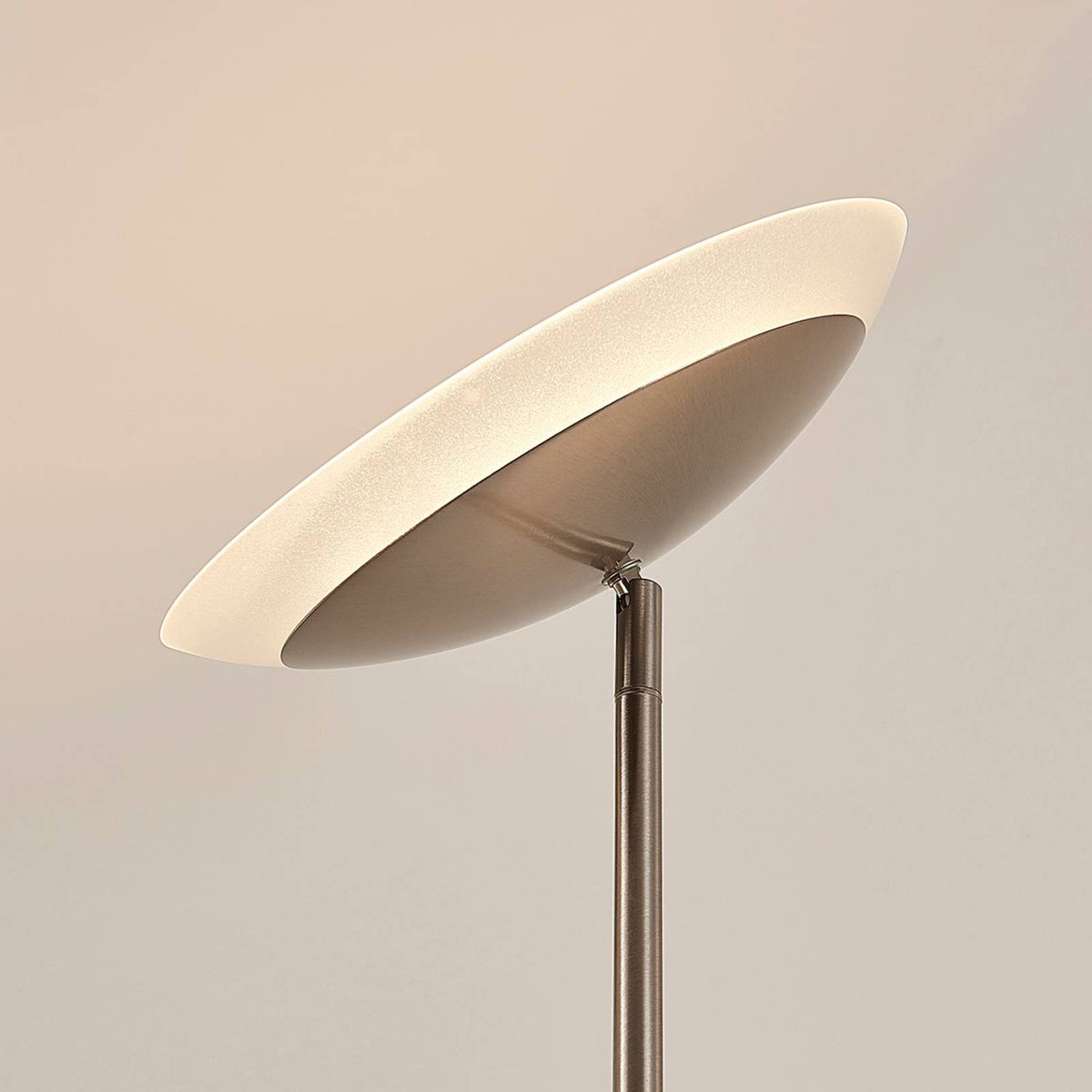 Lampadaire en métal moderneLED, Jonne nickel satiné, LINDBY