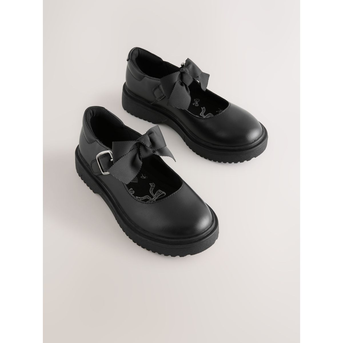Babies d'école en cuir à semelle épaisse/nœud noir mat, NEXT