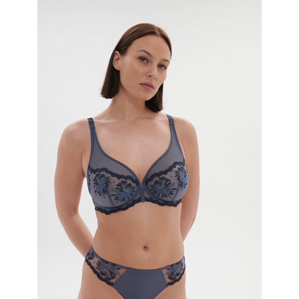 Soutien-gorge avec armatures décolleté plongeant, INTRIGUE bleu, SIMONE PERELE