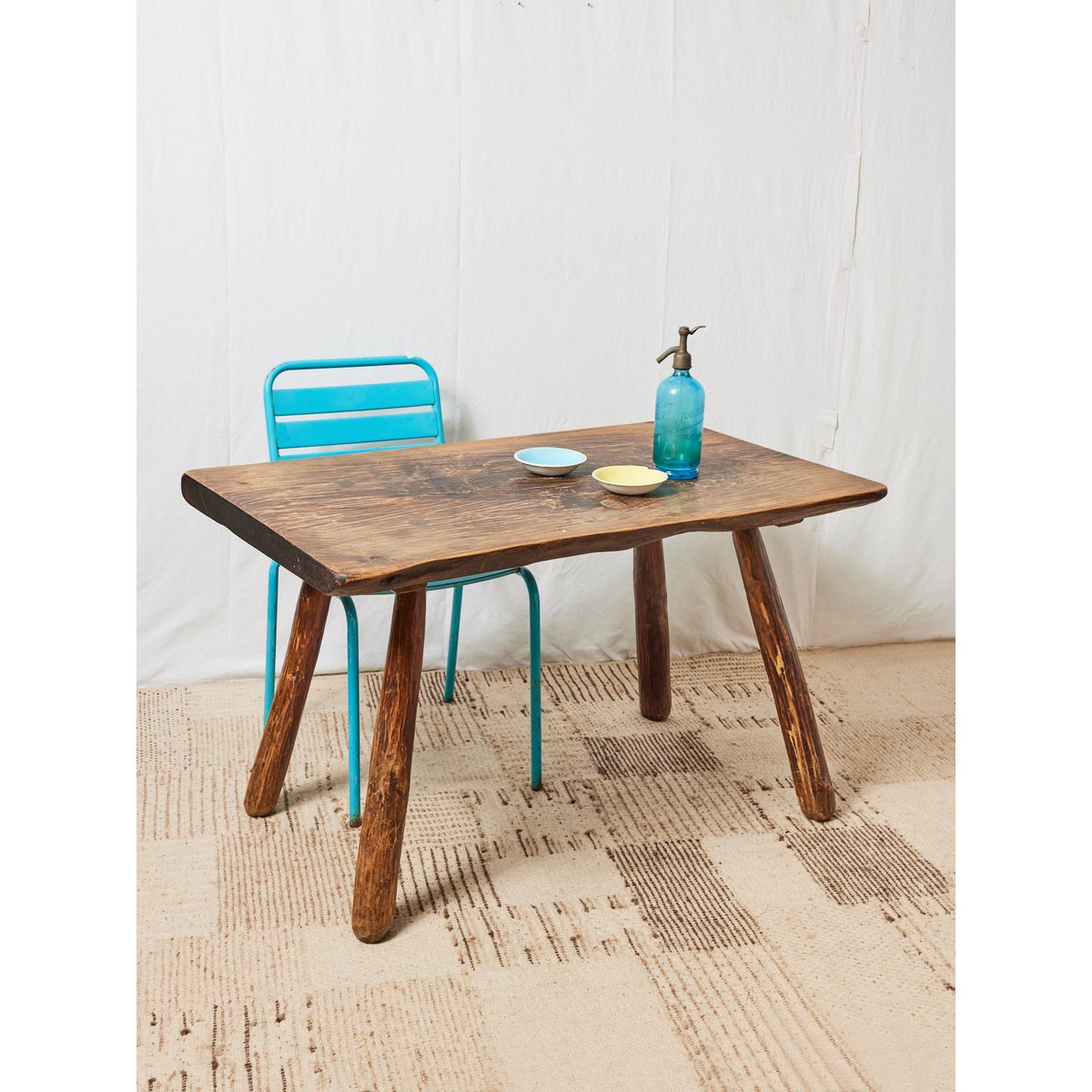 Table à manger brutaliste en chêne massif Romy N°565 - Bon état bois clair, DEBONGOUT