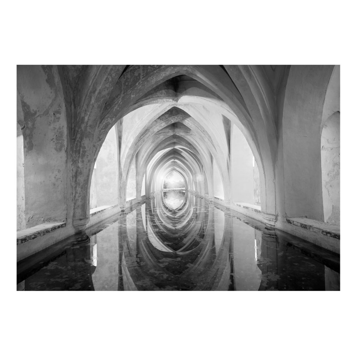 Papier peint intissé panoramique Ville et Architecture Secret passage noir, EDEN