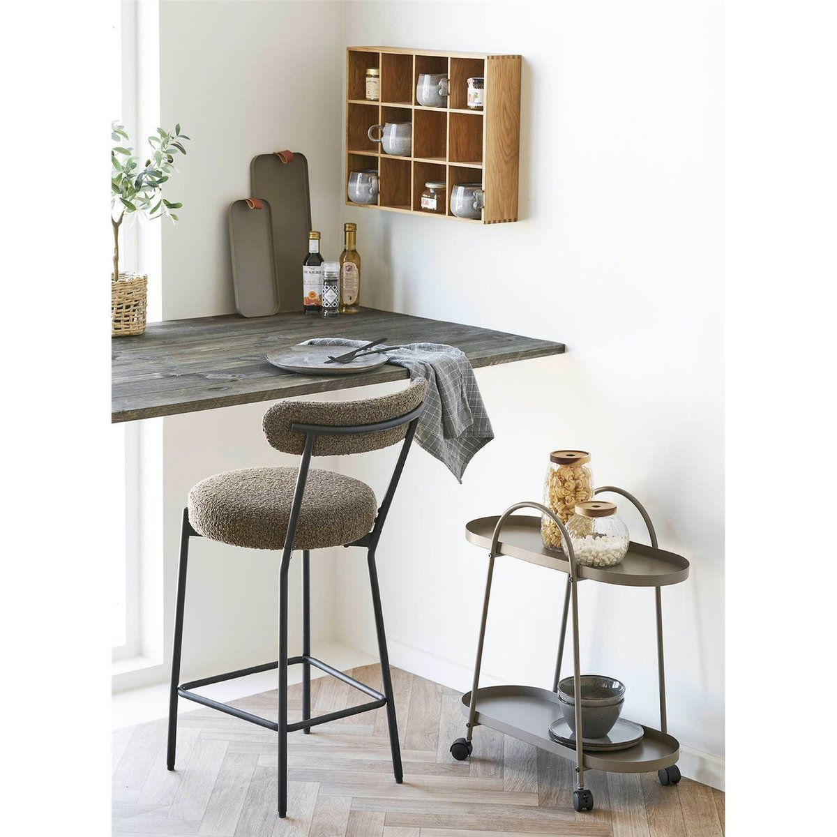 Tabouret de bar en tissu bouclé HOLSTELLY blanc bouclé et noir, RECOLLECTION