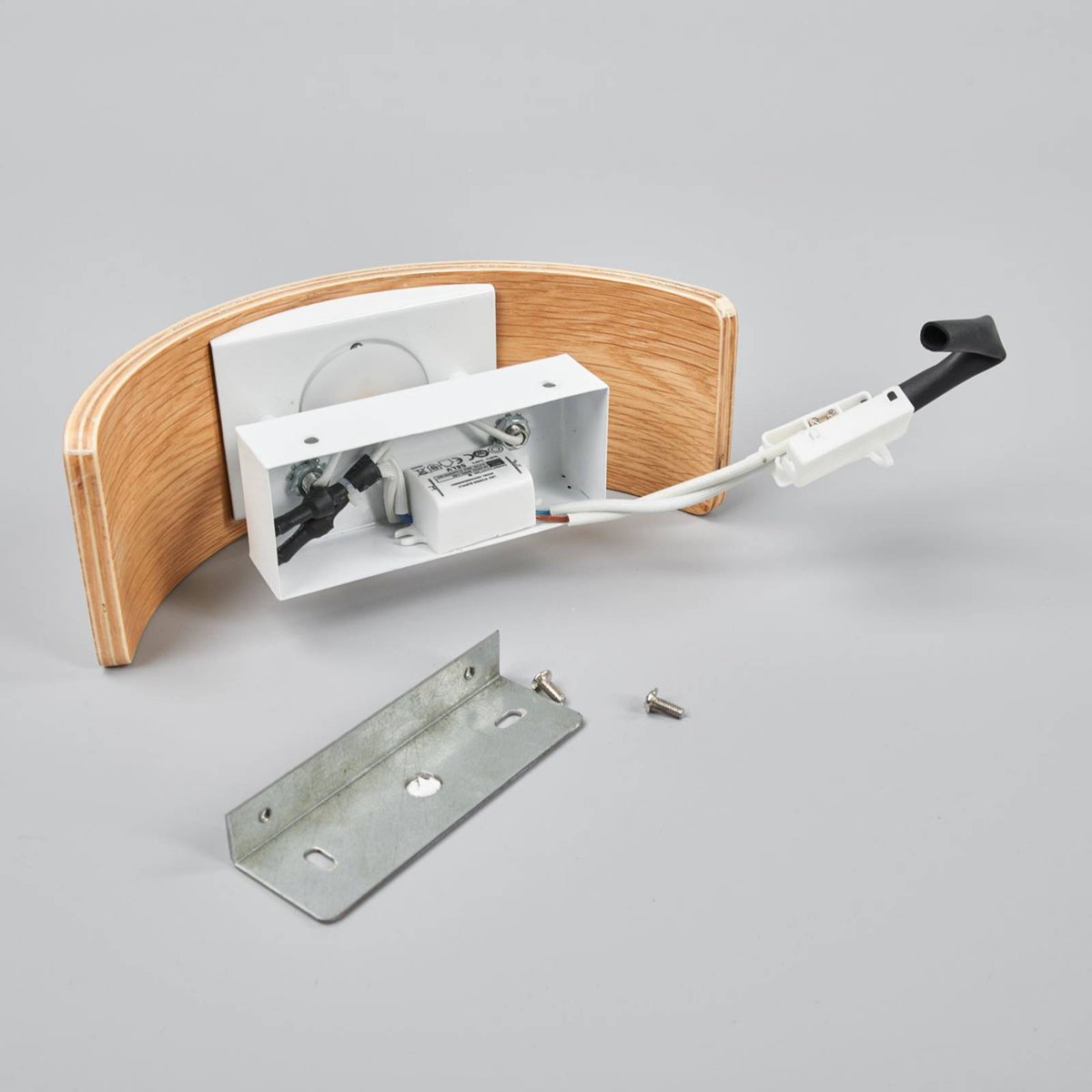 Applique en bois moderneLED, Rafailia bois foncé, LINDBY