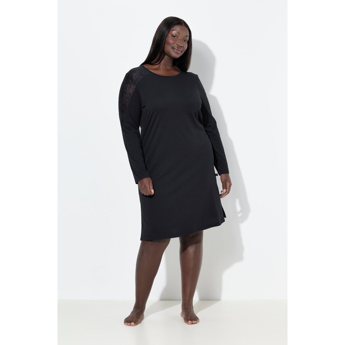 Chemise de nuit avec dentelle noir, ULLA POPKEN