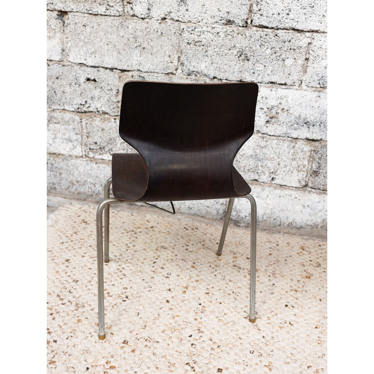 Chaise contemporaine Alma N°1779 - Bon état métal, DEBONGOUT