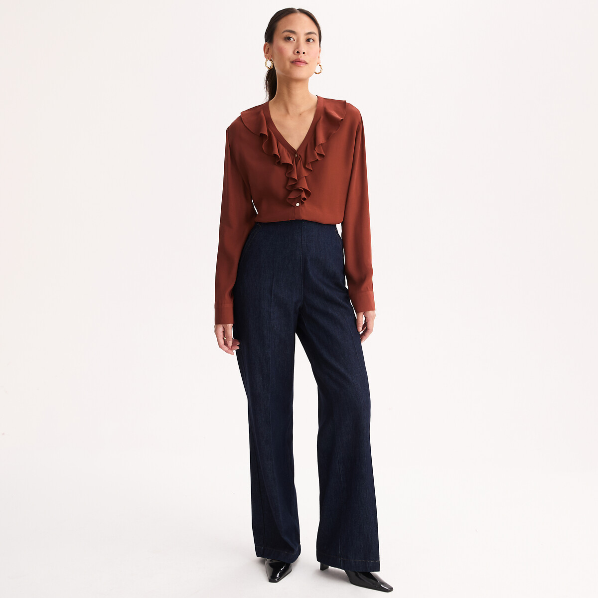 Camicetta con scollo a V, volant e maniche lunghe marrone fard, ANNE WEYBURN