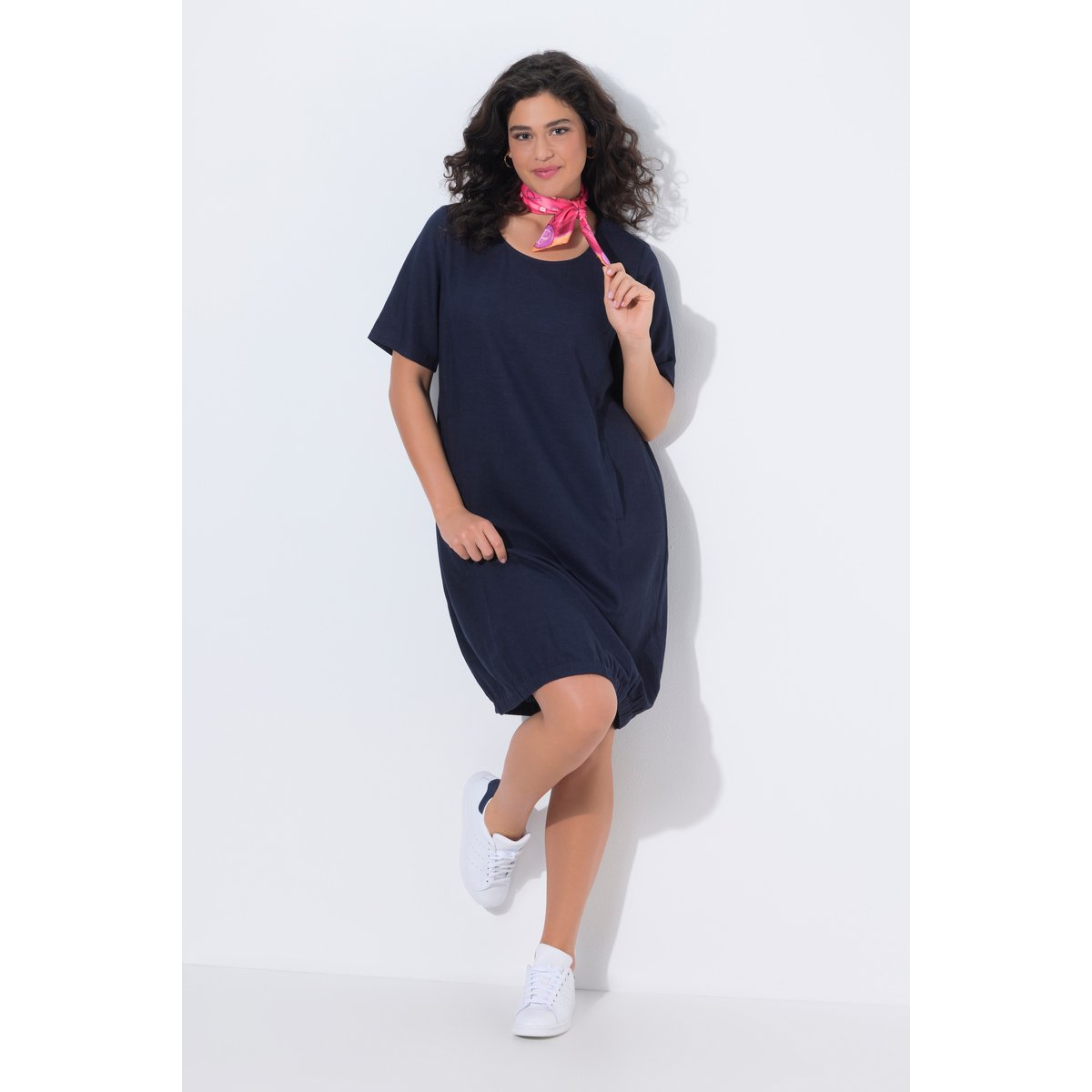 Robe en lin mélangé, avec poches marine, ULLA POPKEN