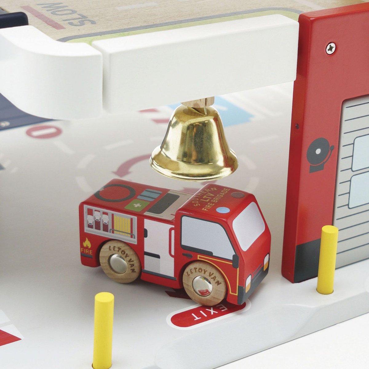 Le garage des pompiers beige, LE TOY VAN
