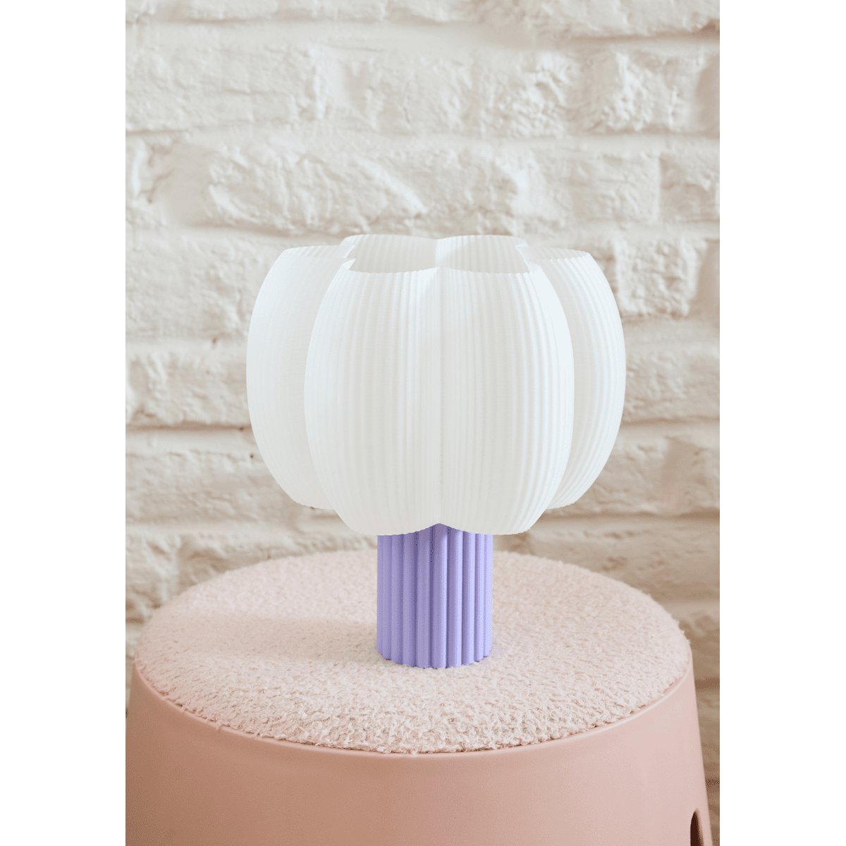 Lampe à poser FLUFFY lilas, BLEUU STUDIO