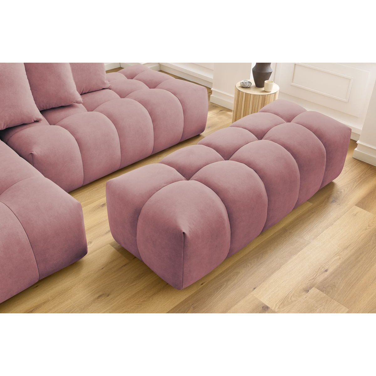 Canapé d'angle fixe 4 places en velours avec pouf, MONT-BLANC rose, BOBOCHIC