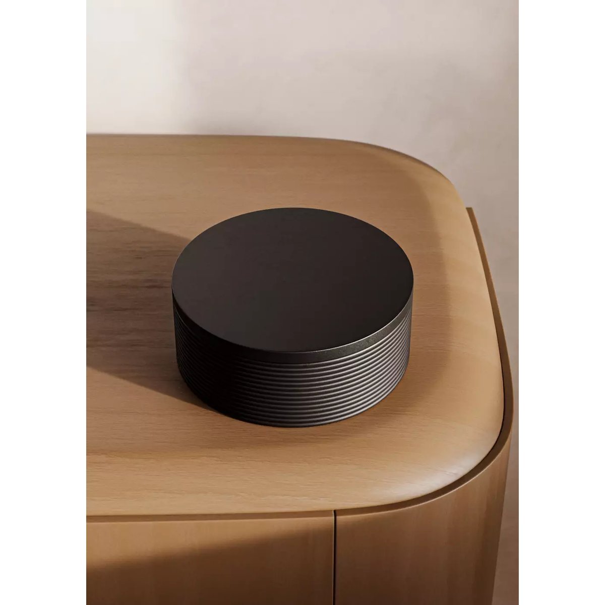 Boîte ronde de taille moyenne en bois noir, MANGO HOME