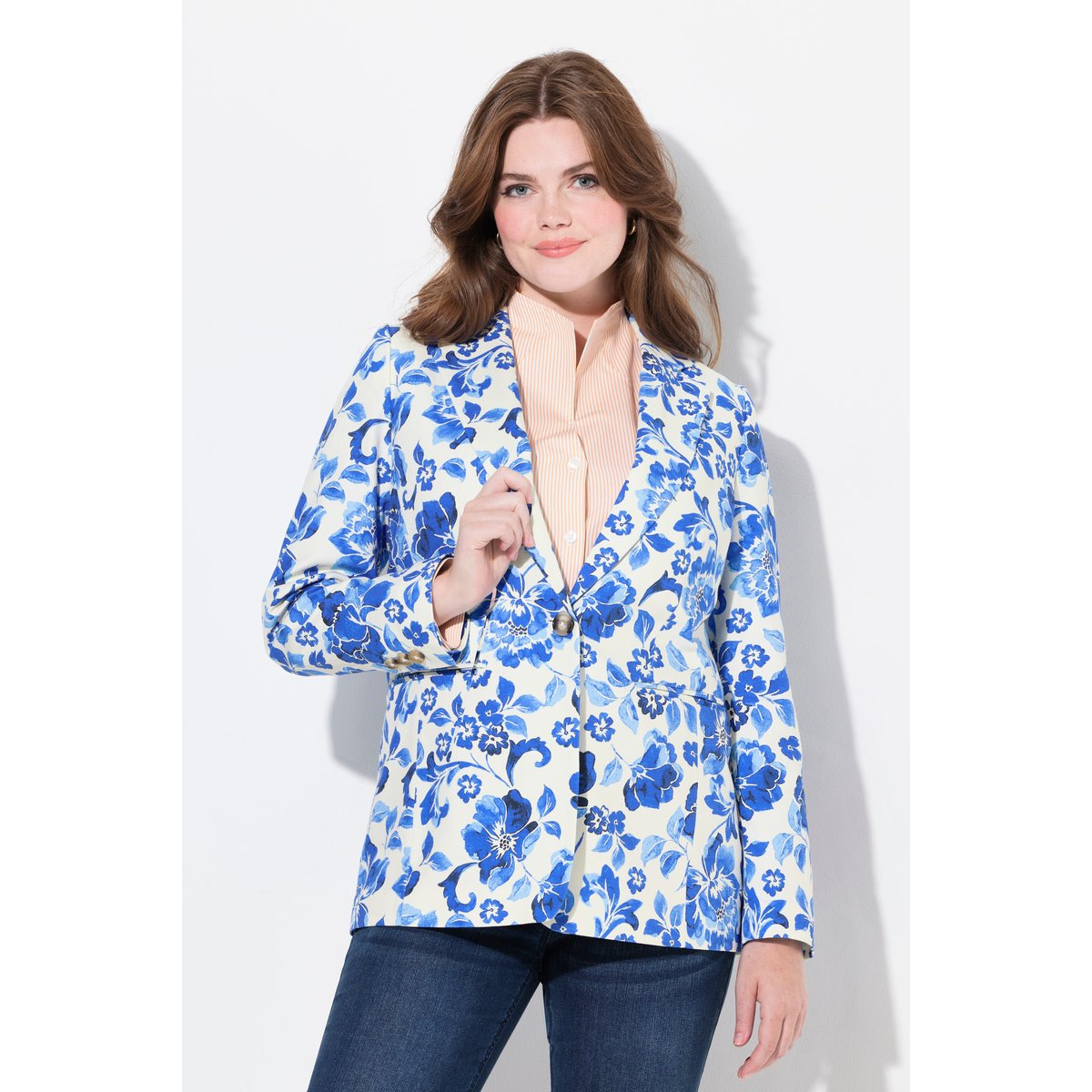 Blazer motif floral. Col à revers et fente bleu roi, ULLA POPKEN