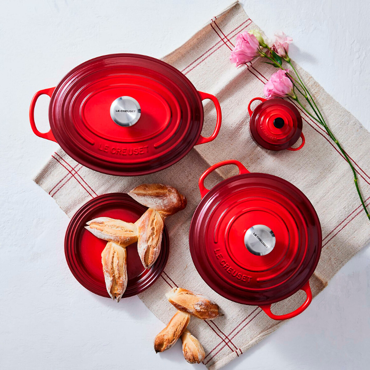 Cocotte Ovale Signature rouge, LE CREUSET