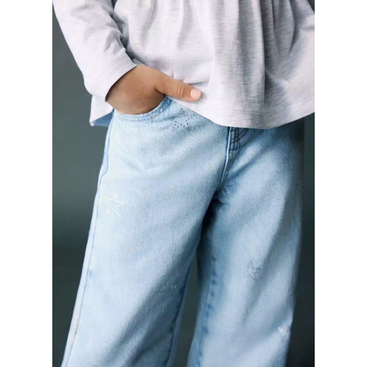 Jean droit à étoiles en strass bleu clair, MANGO BABY