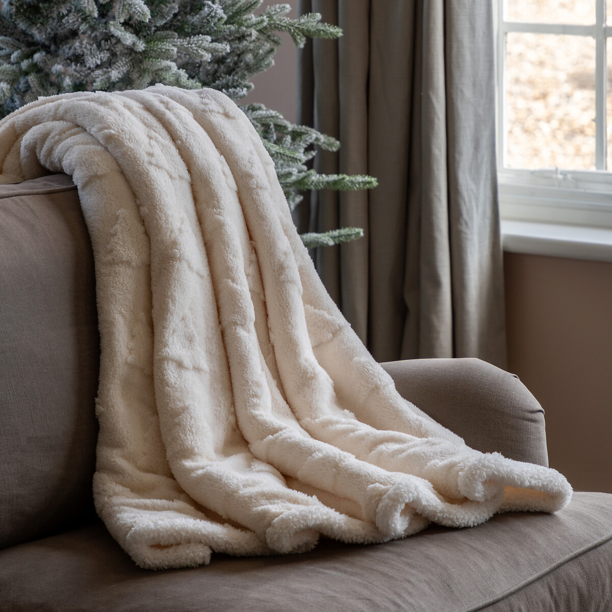 Winterglow Christmas Tree Sherpa Throw brown              , ÉDITÉ