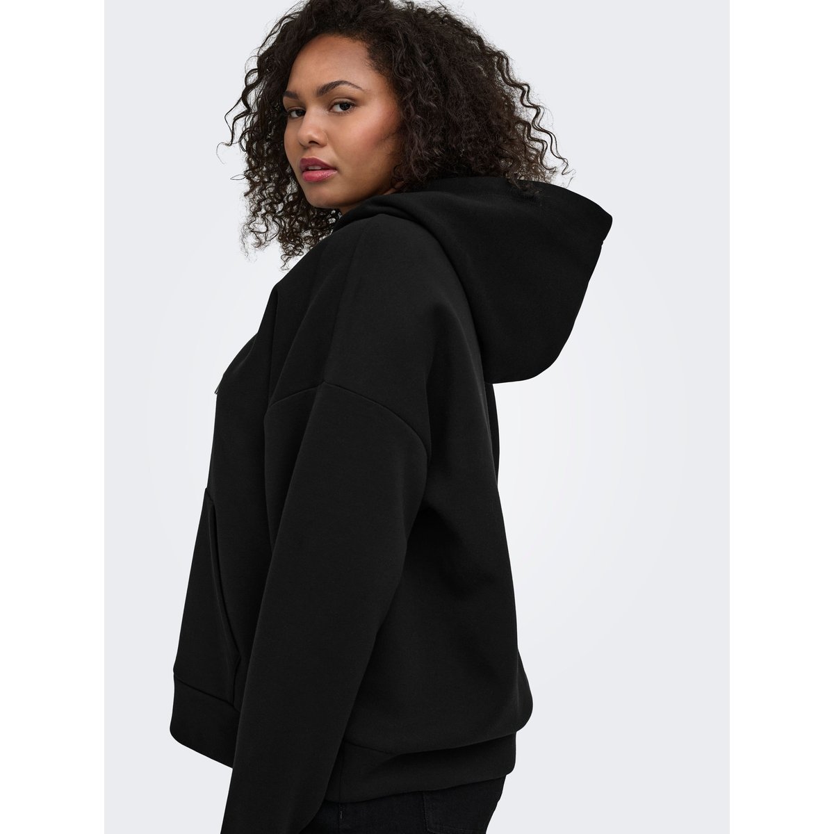 Sweat À Capuche noire - black, ONLY CARMAKOMA