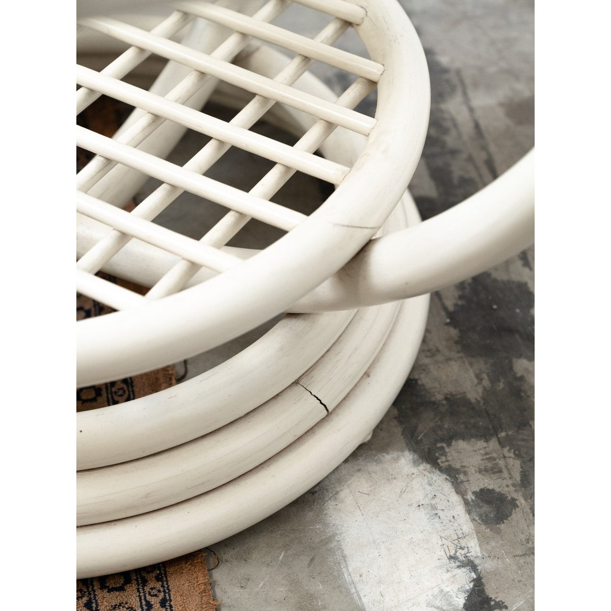 Table basse en rotin Léonie N°942 - Bon état blanc, DEBONGOUT