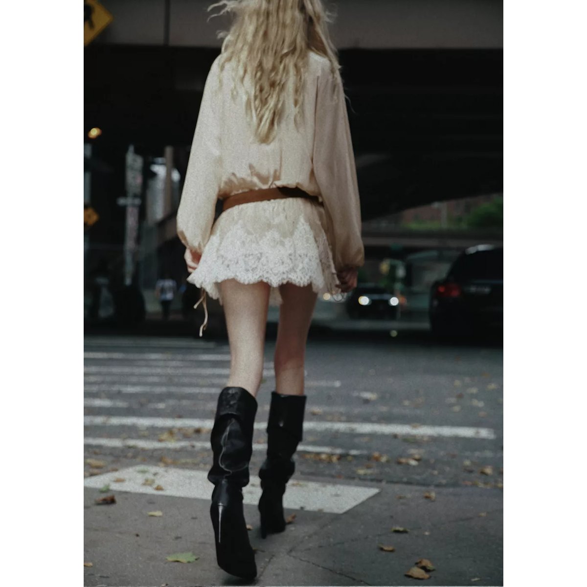 Robe courte dentelle beige, MANGO