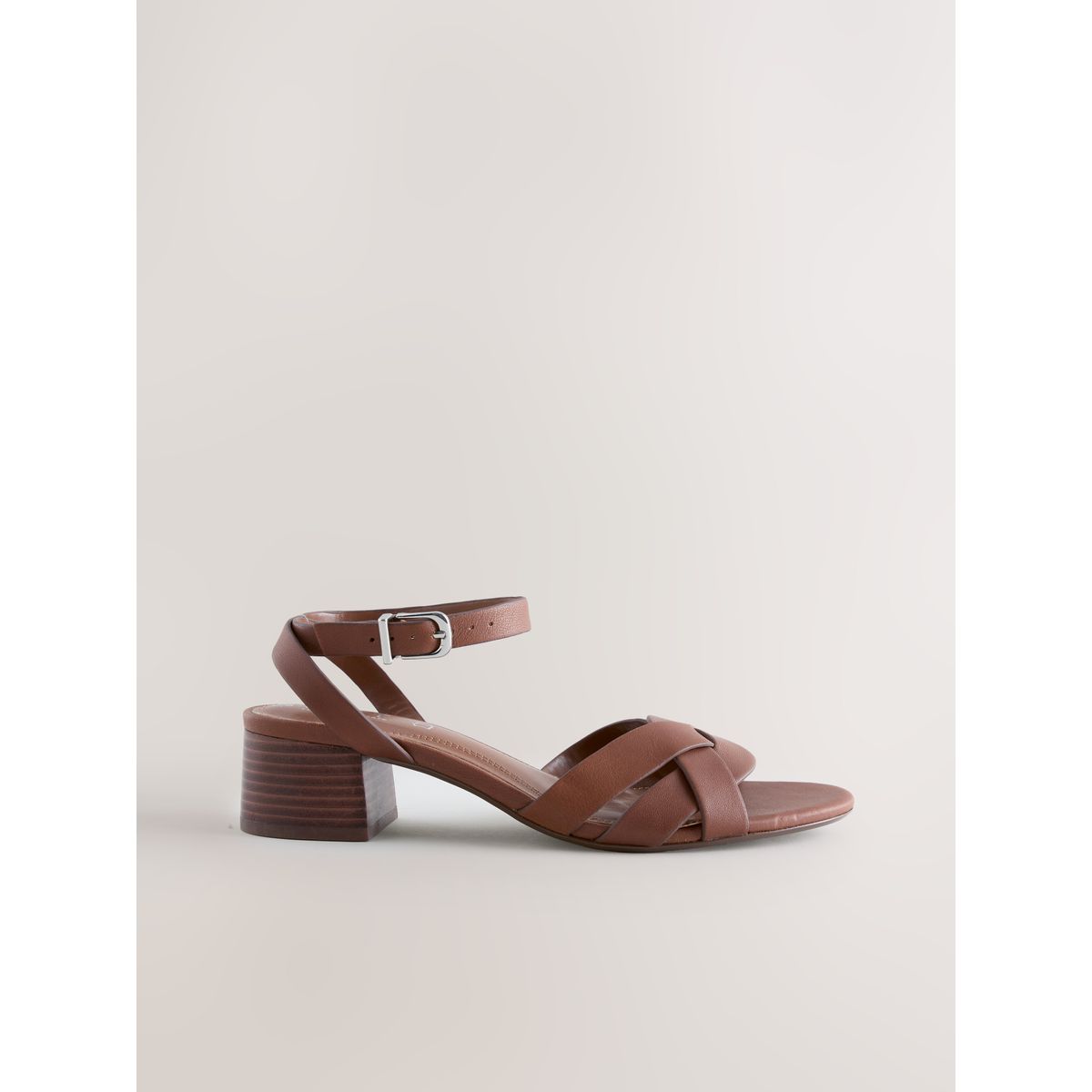 Chaussures en cuir à petit talon carré marron fauve, NEXT