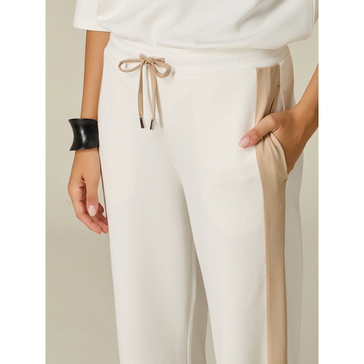 Pantalon jogger avec bande latérale blanc, OLTRE