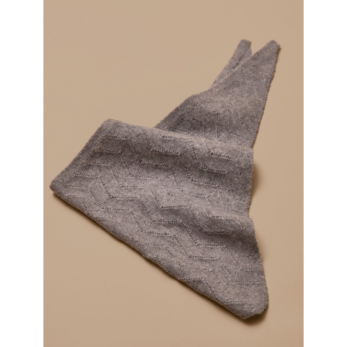 Foulard triangle taupe chine, CYRILLUS