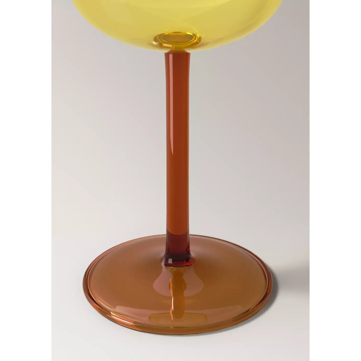 Verre à pied en borosilicate bicolore orange, MANGO HOME