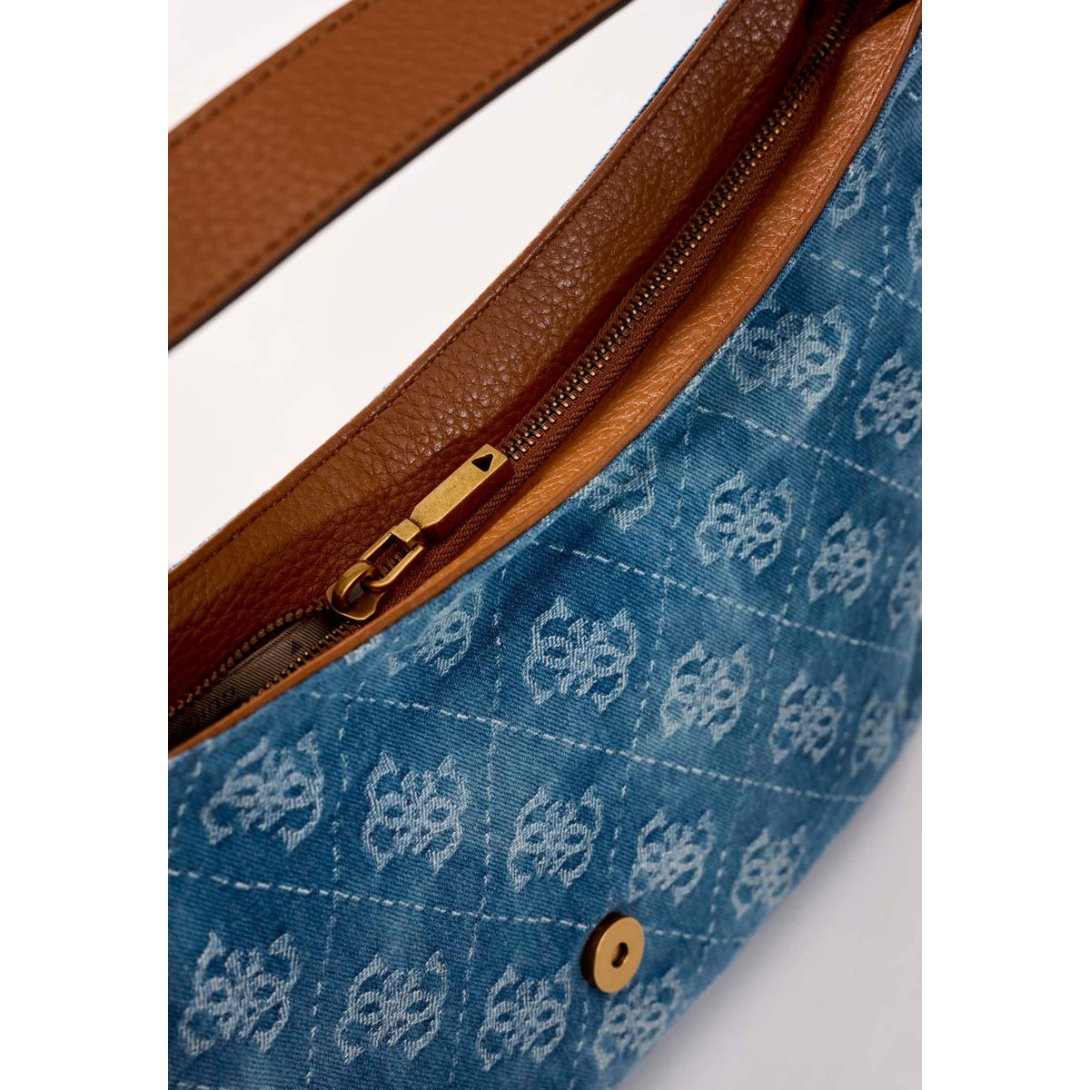 Grand Sac À Épaule Camden bleu clair, GUESS