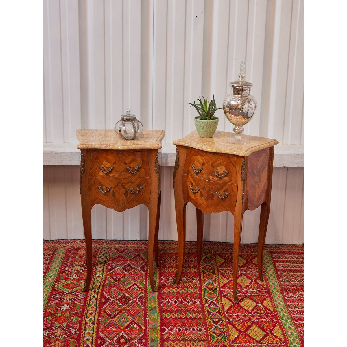 Paire de chevets en bois Odile N°1461 - Bon état bois clair, DEBONGOUT