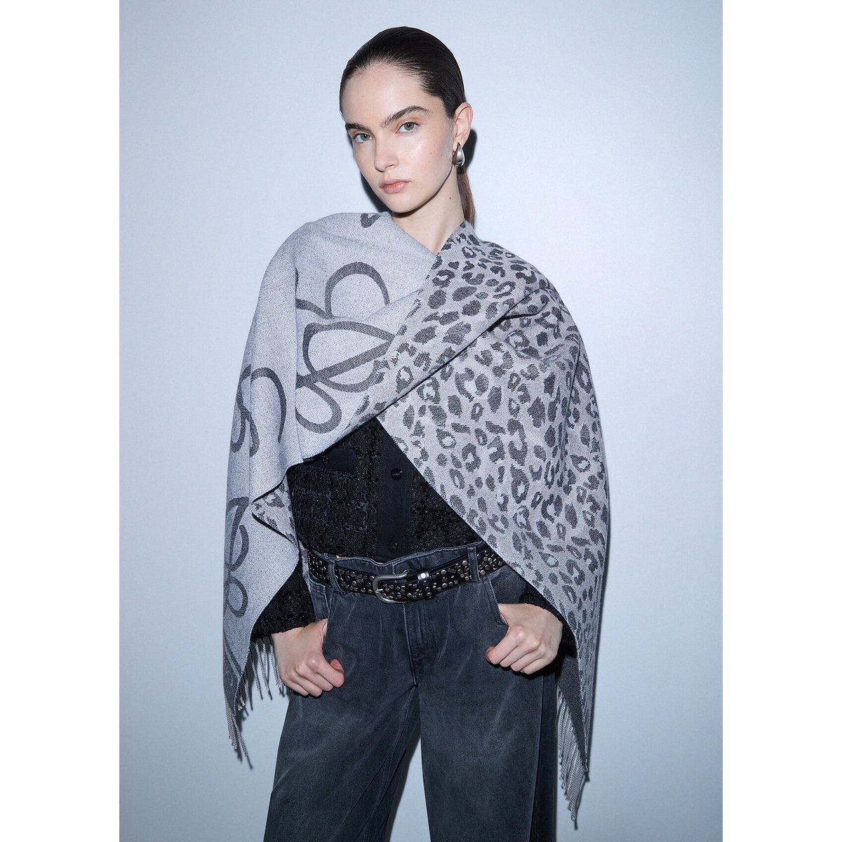 Étole Jacquard avec Logo noir, LIU JO