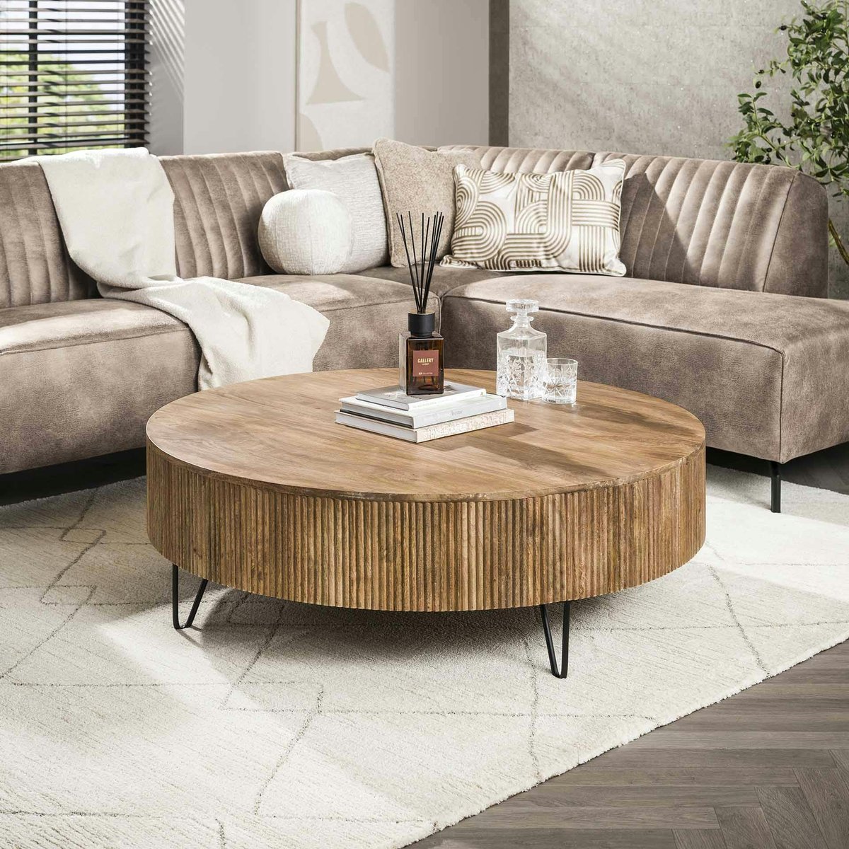 Table basse ronde en bois de manguier strié Ø120 cm CREEK bois naturel, PIER IMPORT