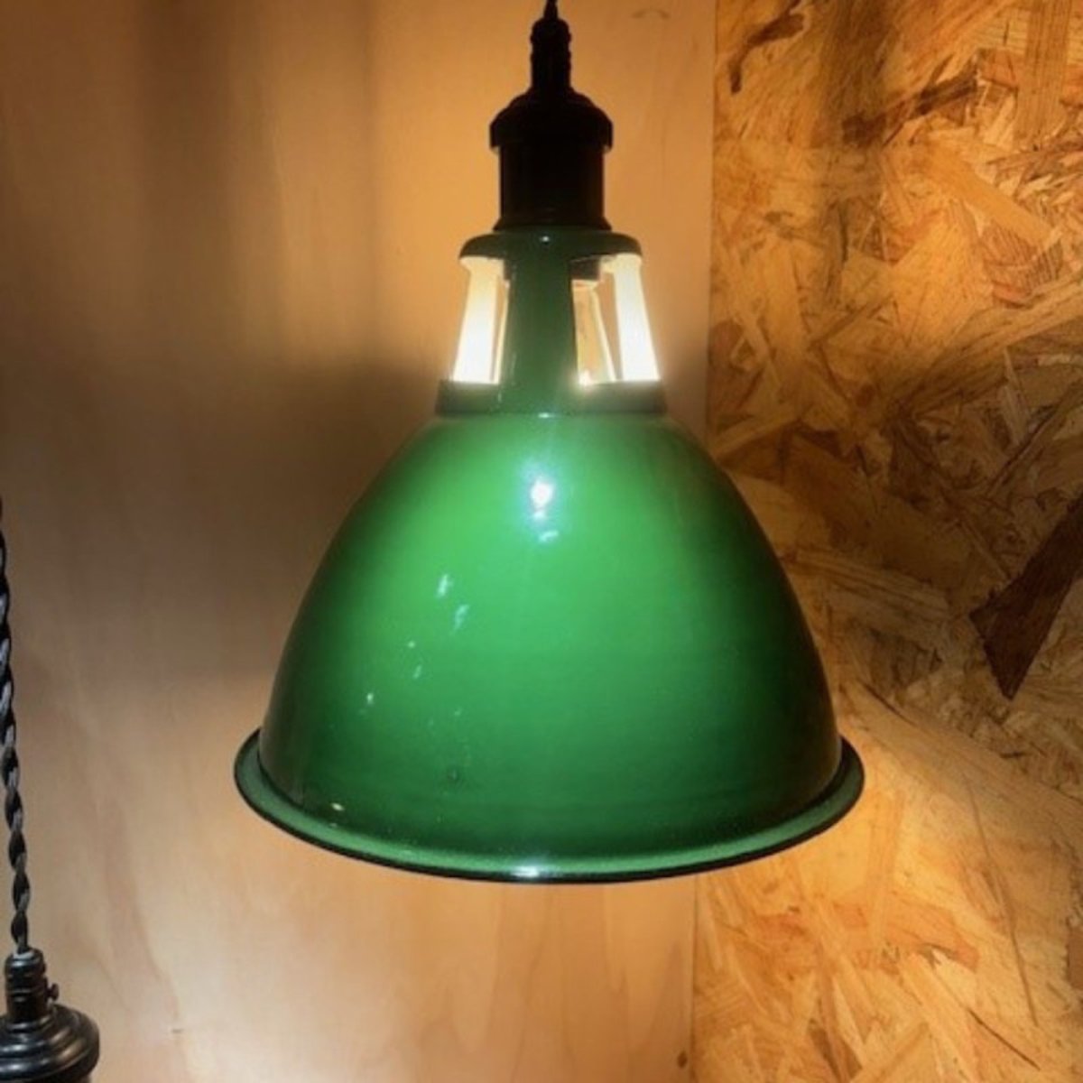 Suspension vintage émaillée Vert Sada vert, MILLUMINE