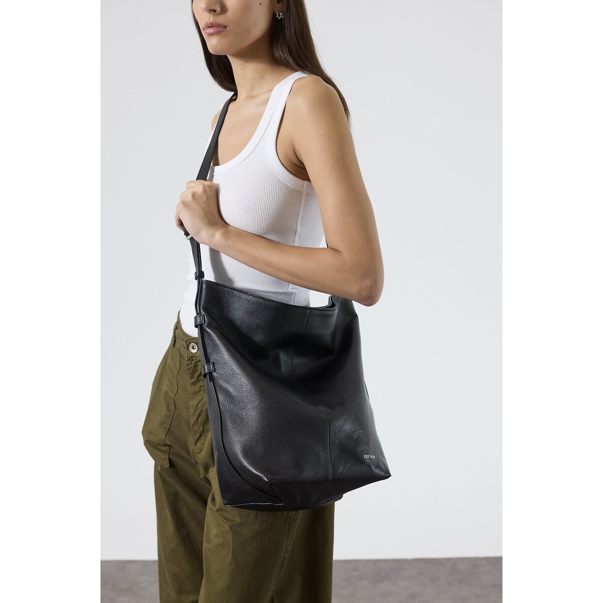 Sac seau en cuir, NOUR noir, NAT & NIN