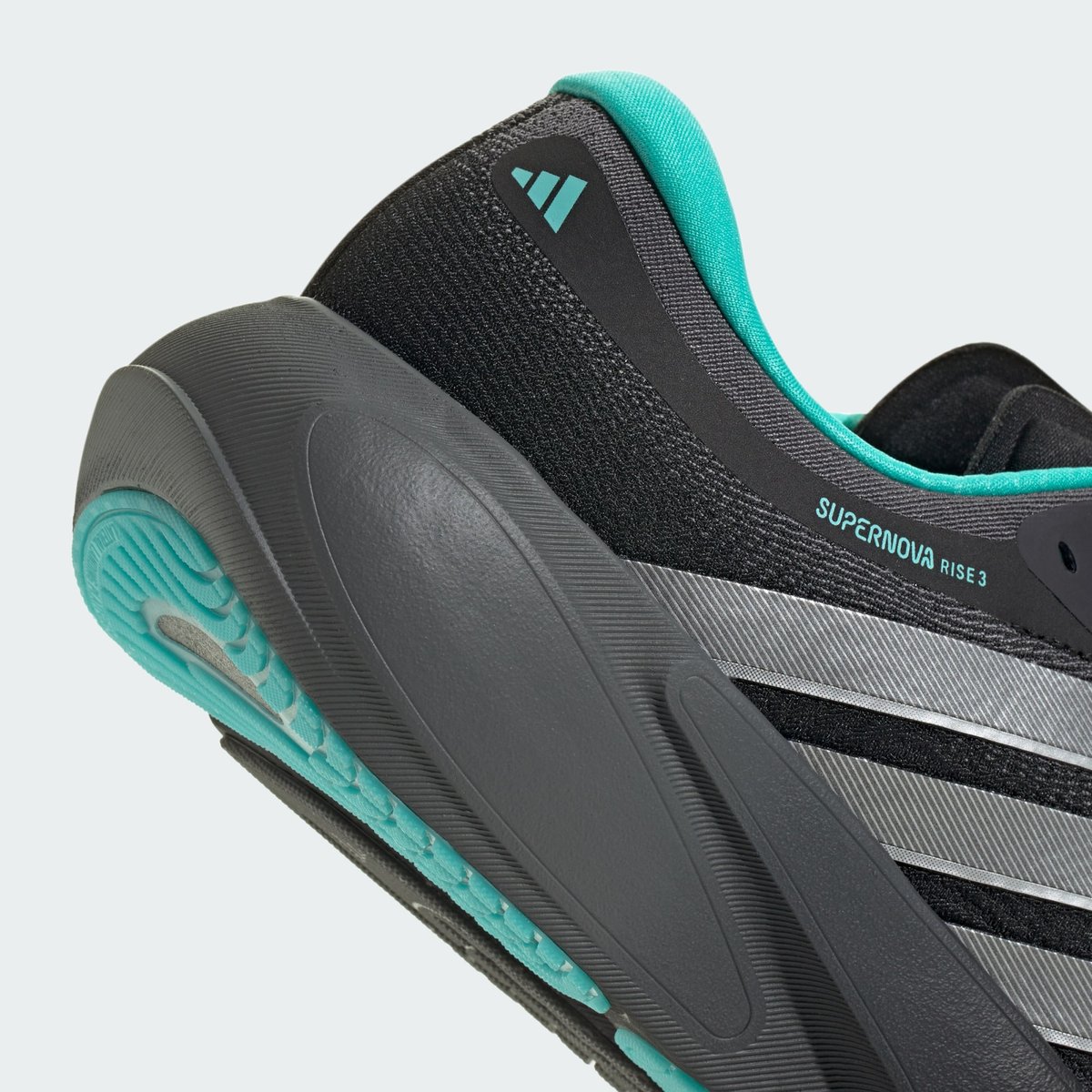 Chaussure Supernova Rise 3 Mercedes Amg Petronas F1 Team Chaussure Supernova Rise 3 Mercedes Amg Petronas F1 Team core black / silver metallic / semi mint rush, adidas Performance