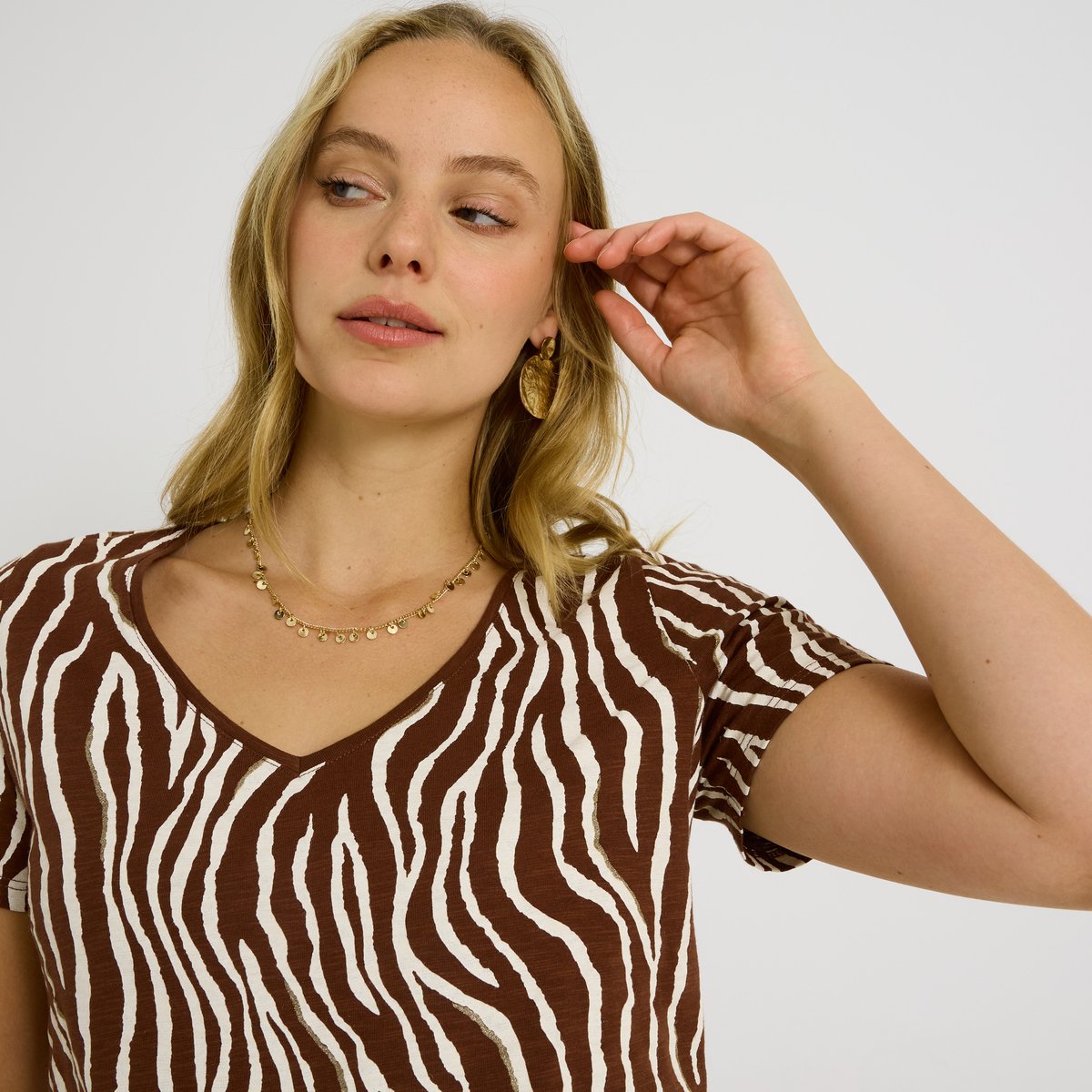 T-shirt col V imprimé marron chocolat, GRAIN DE MALICE