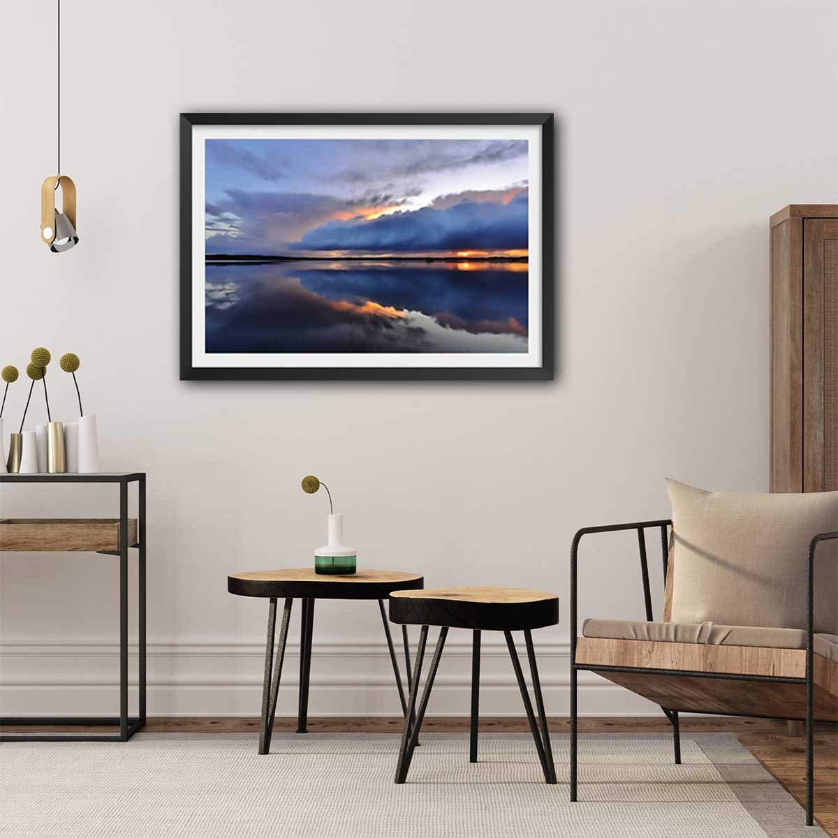 Affiche photo bleue reflets d'eau affiche + cadre en bois - noir, HEXOA
