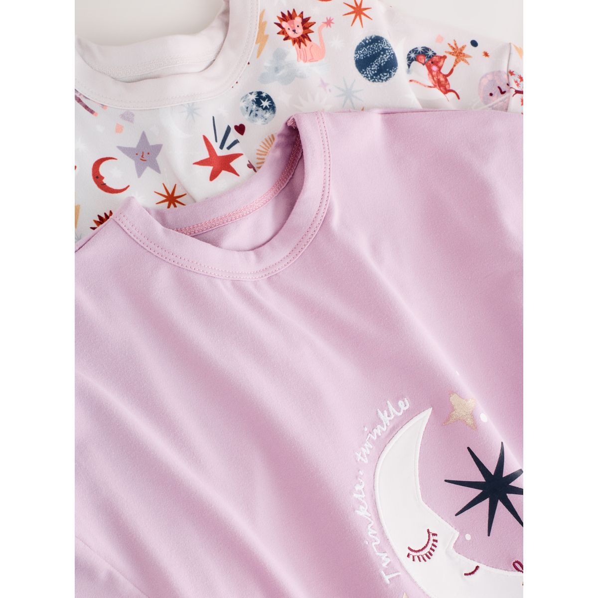 Chemises de nuit, lot 2 imprimé étoiles/lune rose/crème, NEXT
