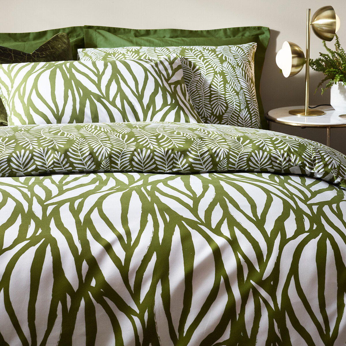Frond Abstract Cotton Mix Duvet Cover and Pillowcase Set olive, HÖEM