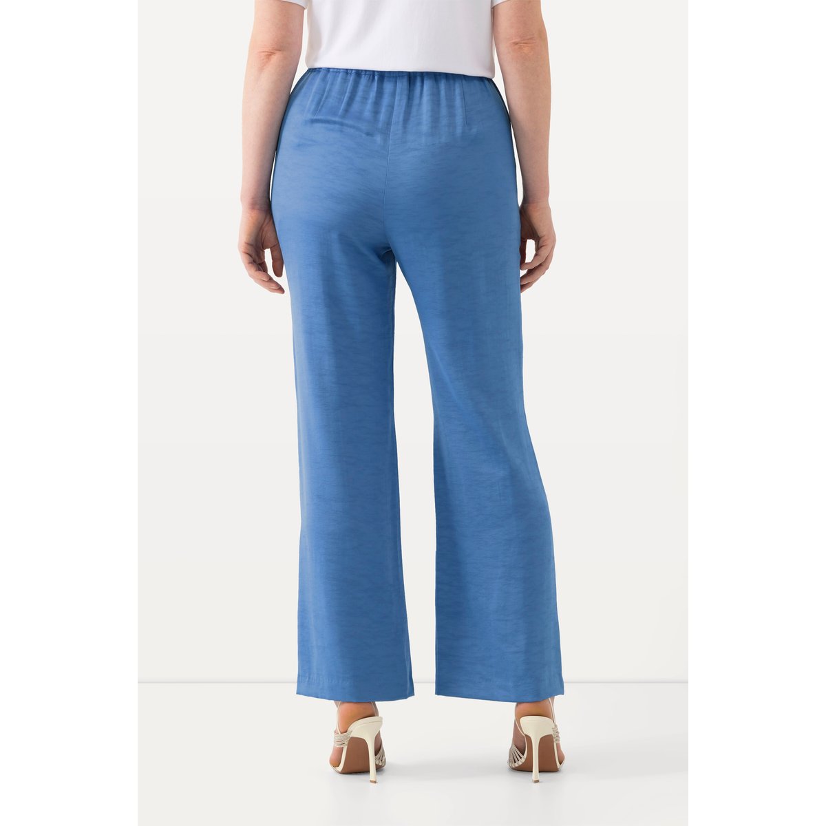 Pantalon de tailleur. Jambe large. Taille bleu jean, ULLA POPKEN