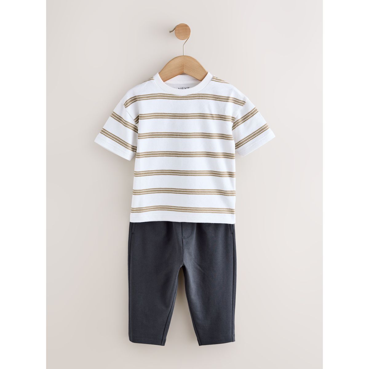 Chemise, t-shirt jersey et jogging, 3 pièces marron fauve, NEXT